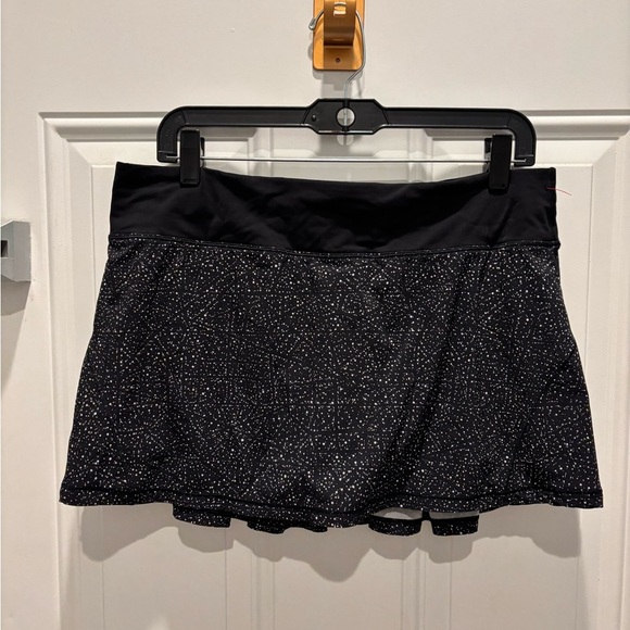 Lululemon Circuit Breaker Skirt II (Regular) 13"
Night View White Black / Black - Picture 4 of 7